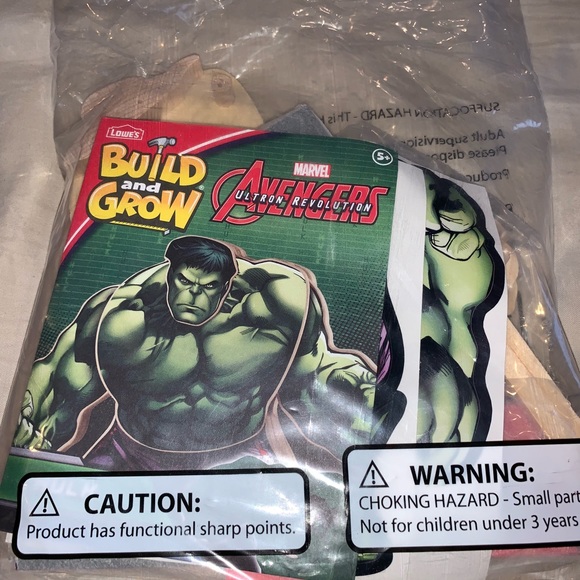 COPY - MARVEL AVENGERS BUILD AND GROW - Picture 1 of 2